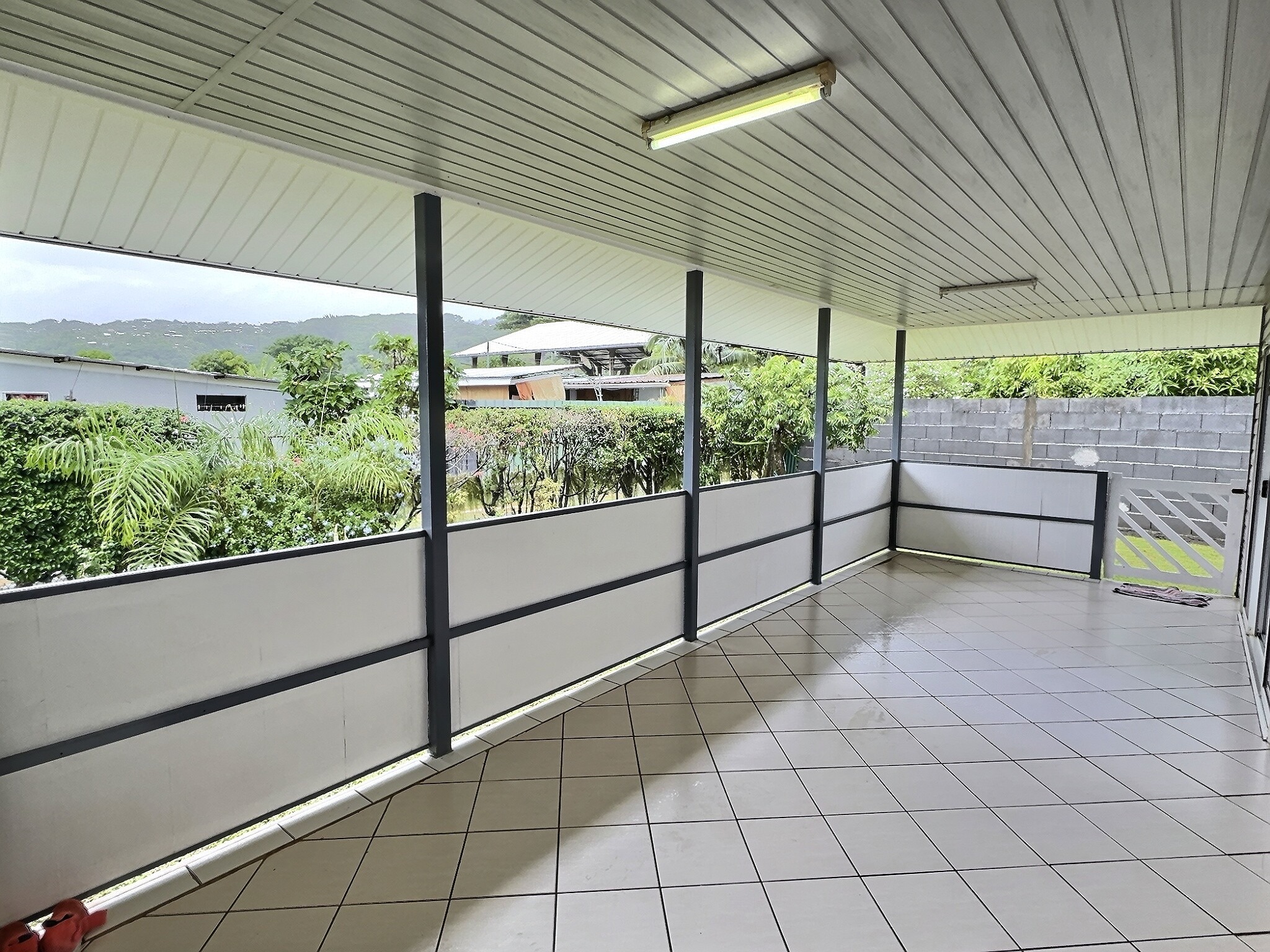 A LOUER MAISON F3 MAHINA 11