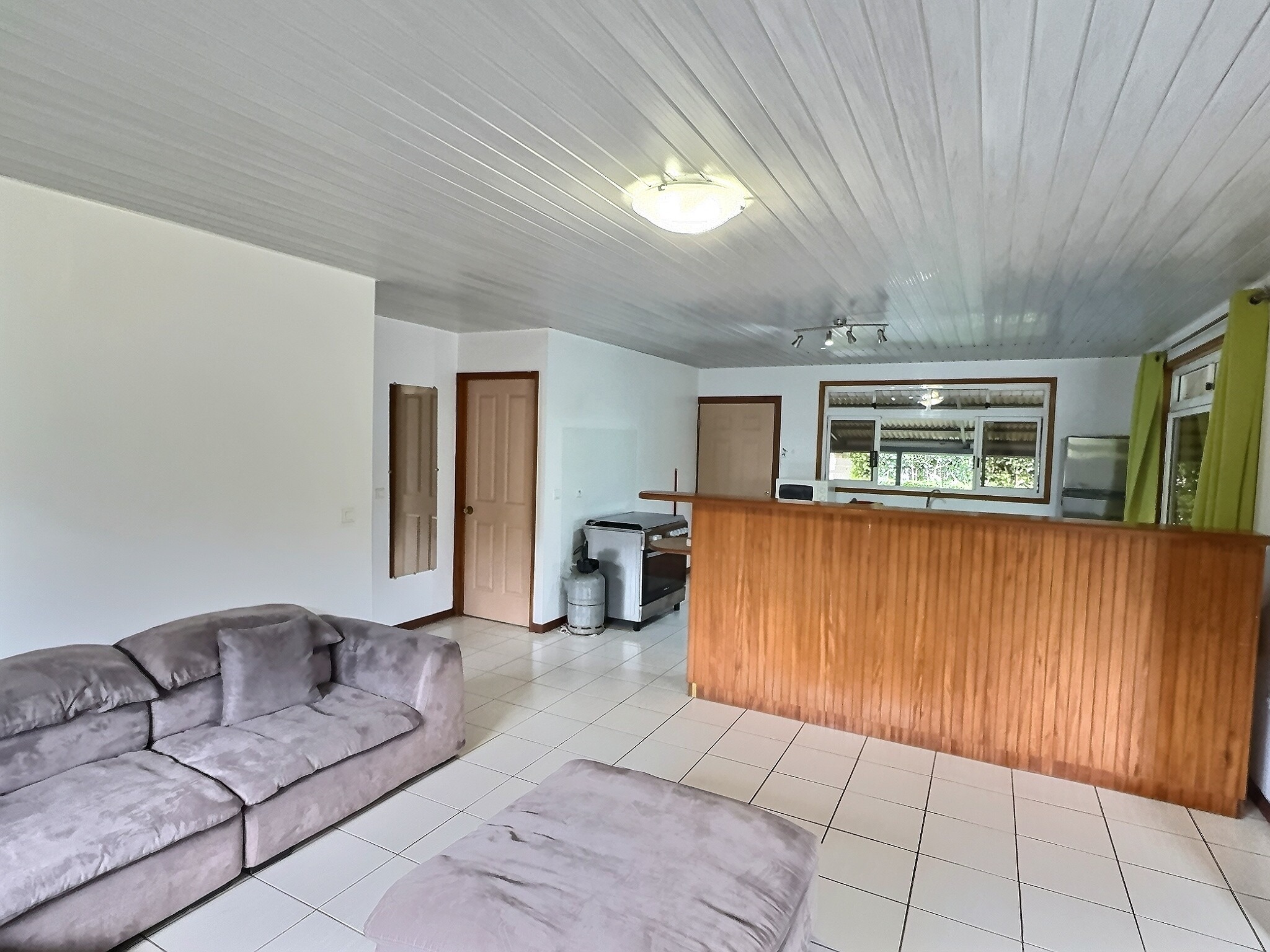 A LOUER MAISON F3 MAHINA 5