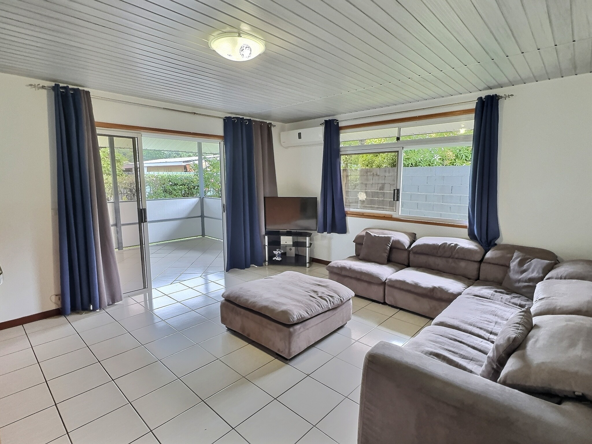A LOUER MAISON F3 MAHINA 4