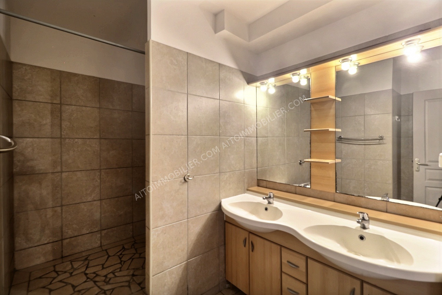 À LOUER APPARTEMENT F3 PAPEETE - KAOHA NUI 5