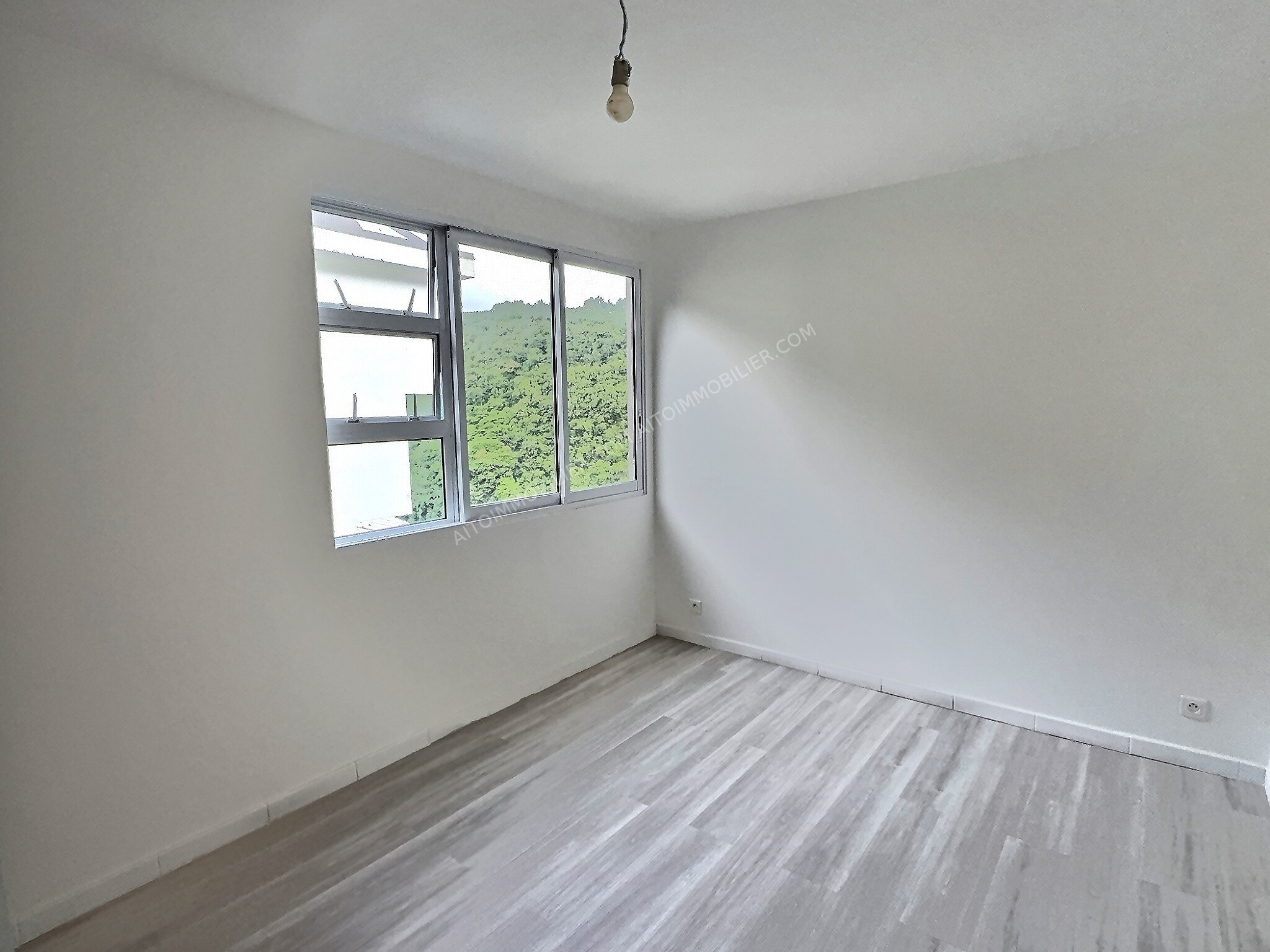 PAPEETE - TIPAERUI - APPARTEMENT F4 5