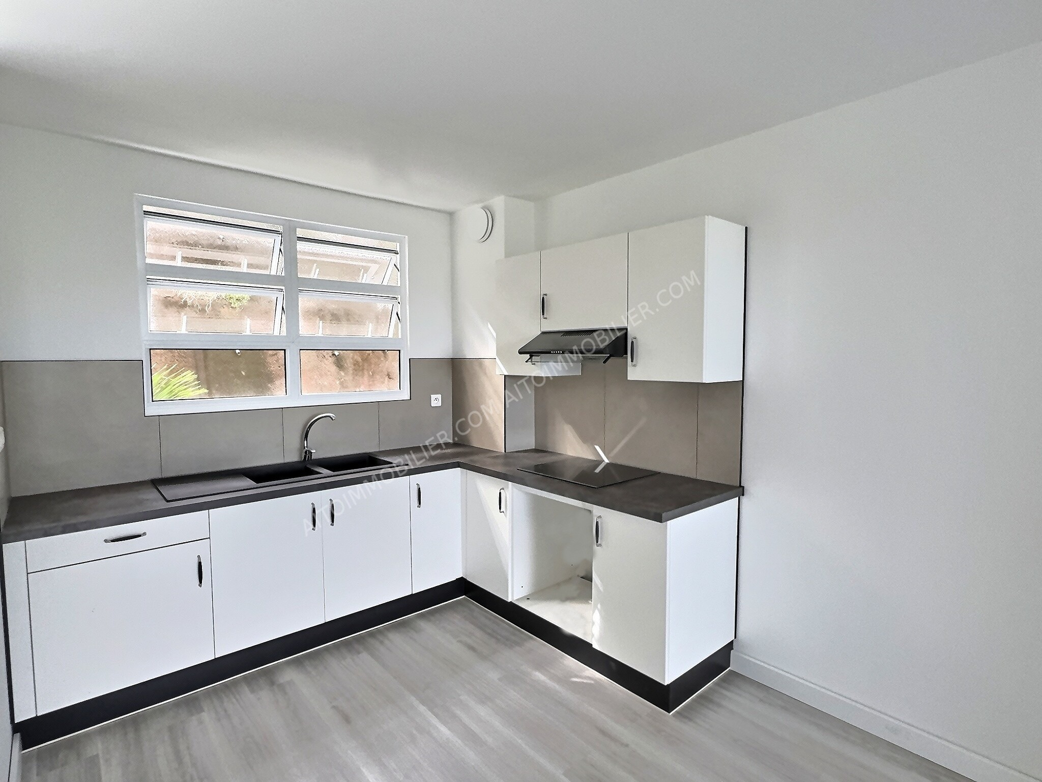 PAPEETE - TIPAERUI - APPARTEMENT F4 1
