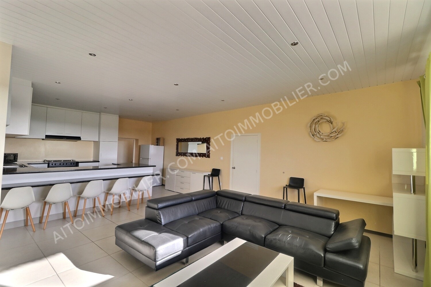 À LOUER APPARTEMENT F4 ARUE 4
