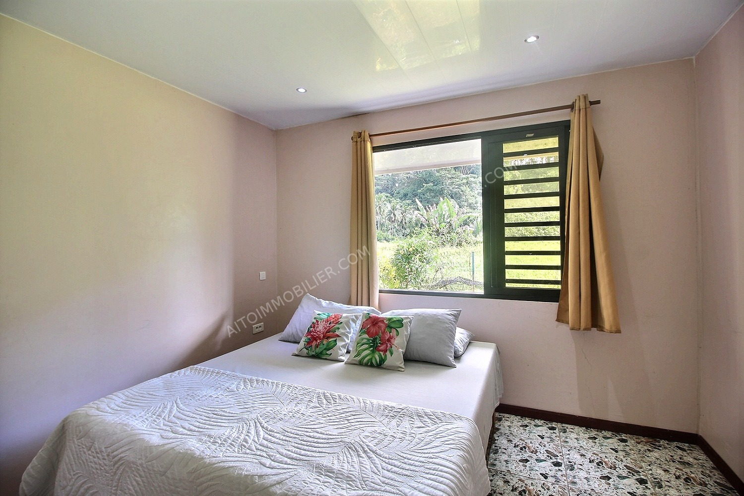 VENTE MAISON SUR MAHAENA 4