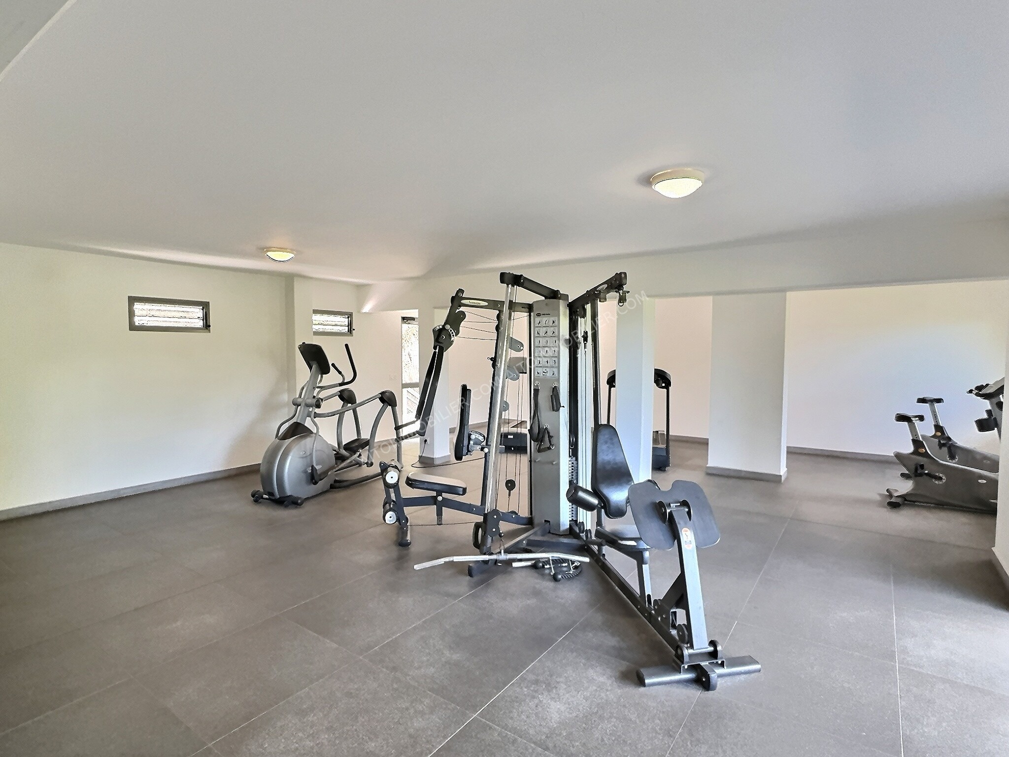 À VENDRE APPARTEMENT F3 PAPEETE 8