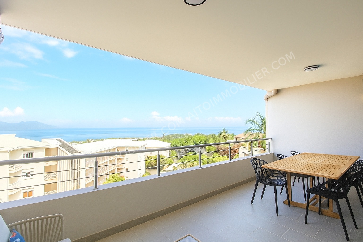 A LOUER APPARTEMENT F4 + PUNAAUIA 1