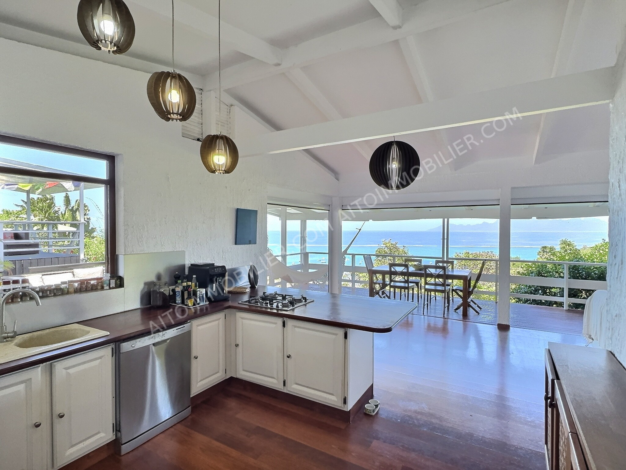 PUNAAUIA - MAISON F6 PISCINE ET JACCUZI 2