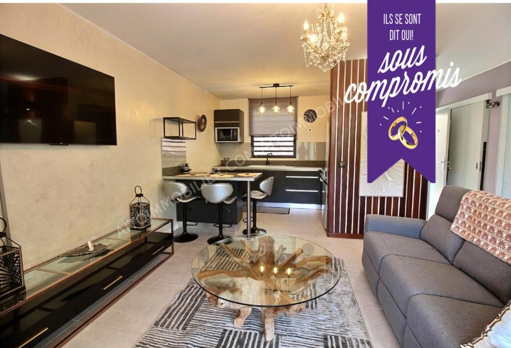 A vendre bel appartement neuf de type F2  standing en dernier étage.