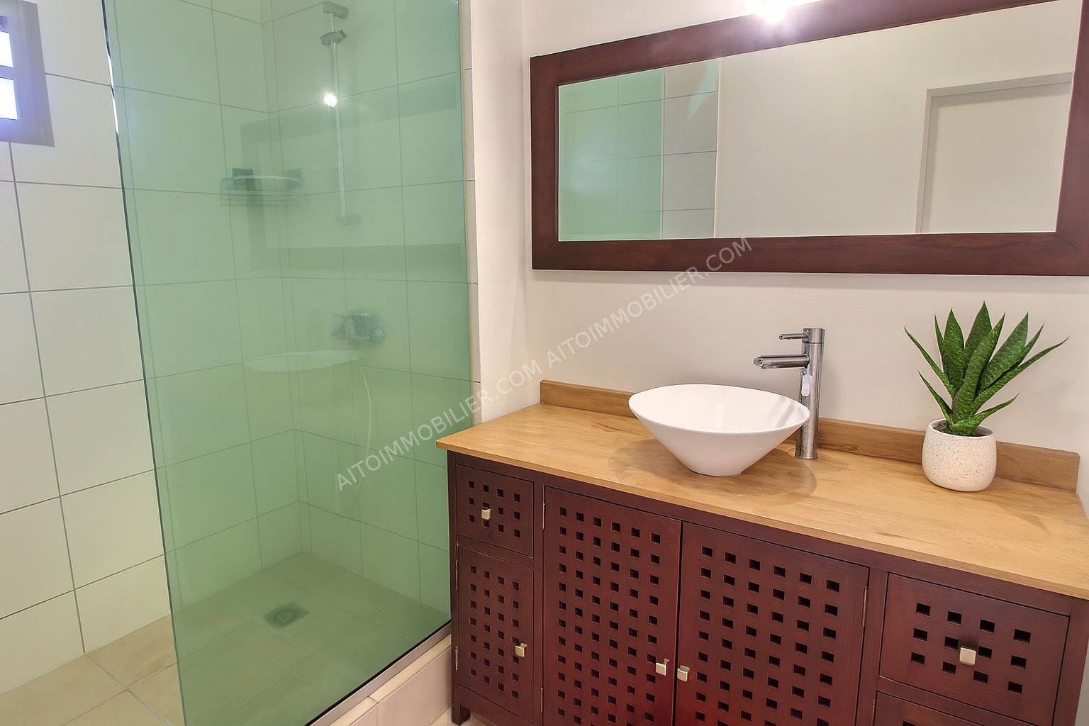 À LOUER APPARTEMENT F2 PUNAAUIA 8