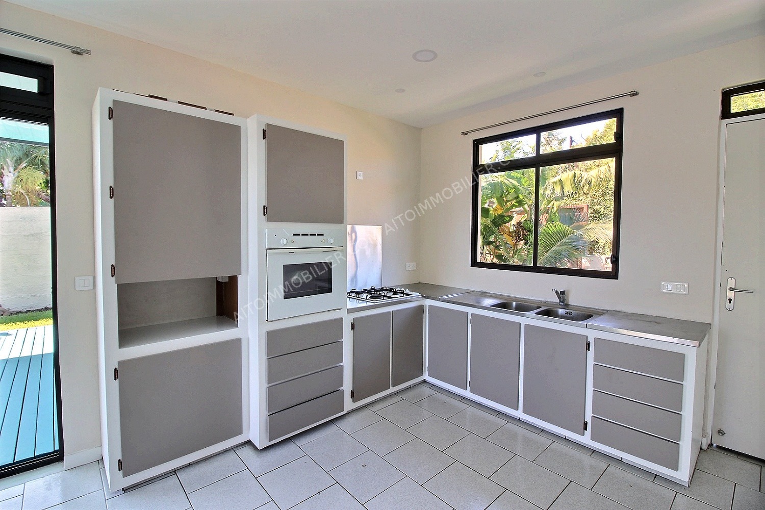 A LOUER MAISON F3 PAMATAI 3