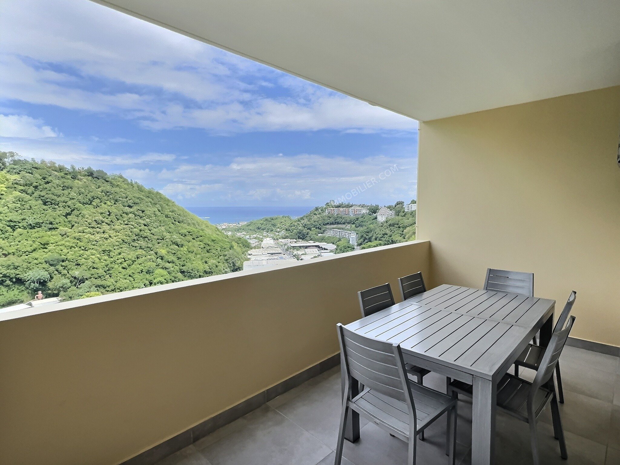 Appartement F1 à louersur Papeete 7