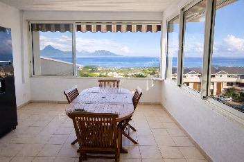 A LOUER APPARTEMENT F4 PUNAAUIA