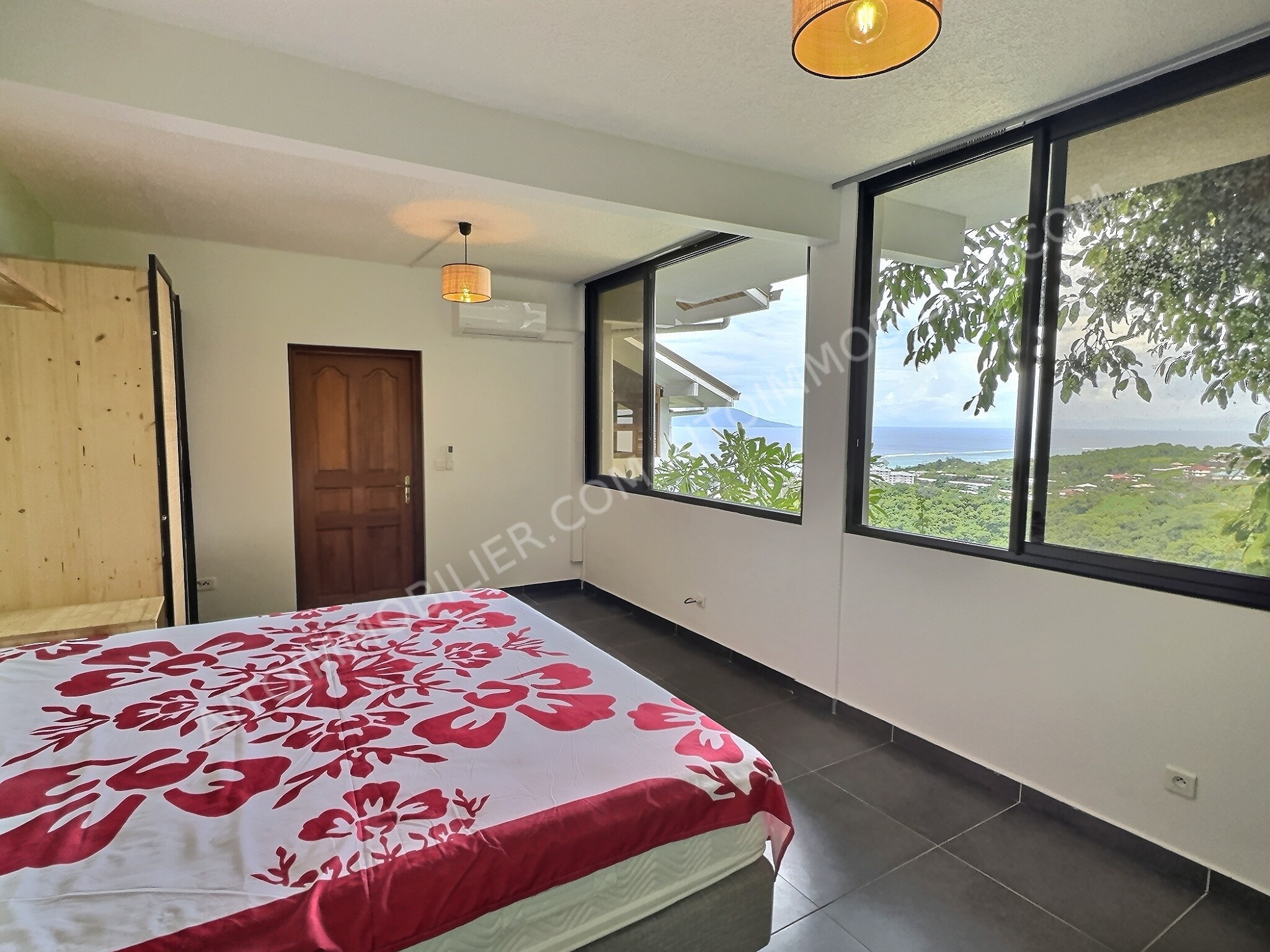 Maison à vendre Punaauia, Matatia | Vue imprenable sur Moorea 8