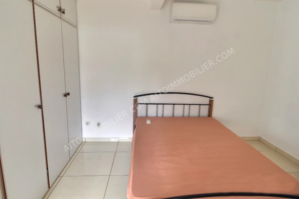 A LOUER APPARTEMENT F2 PIRAE 4