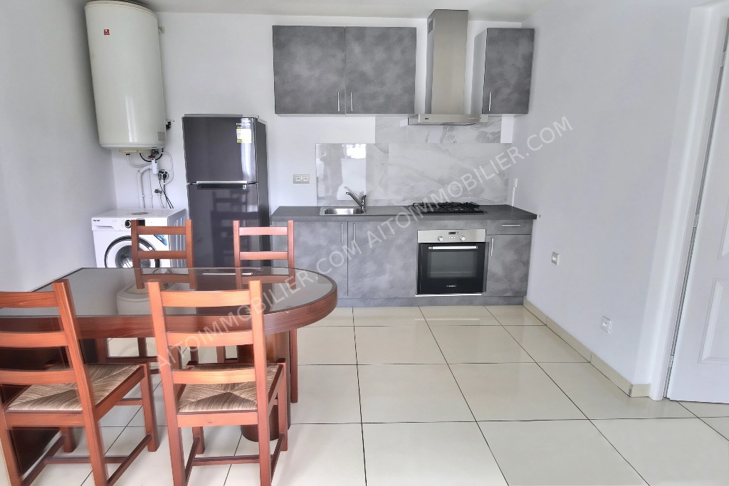 A LOUER APPARTEMENT F2 PIRAE 2