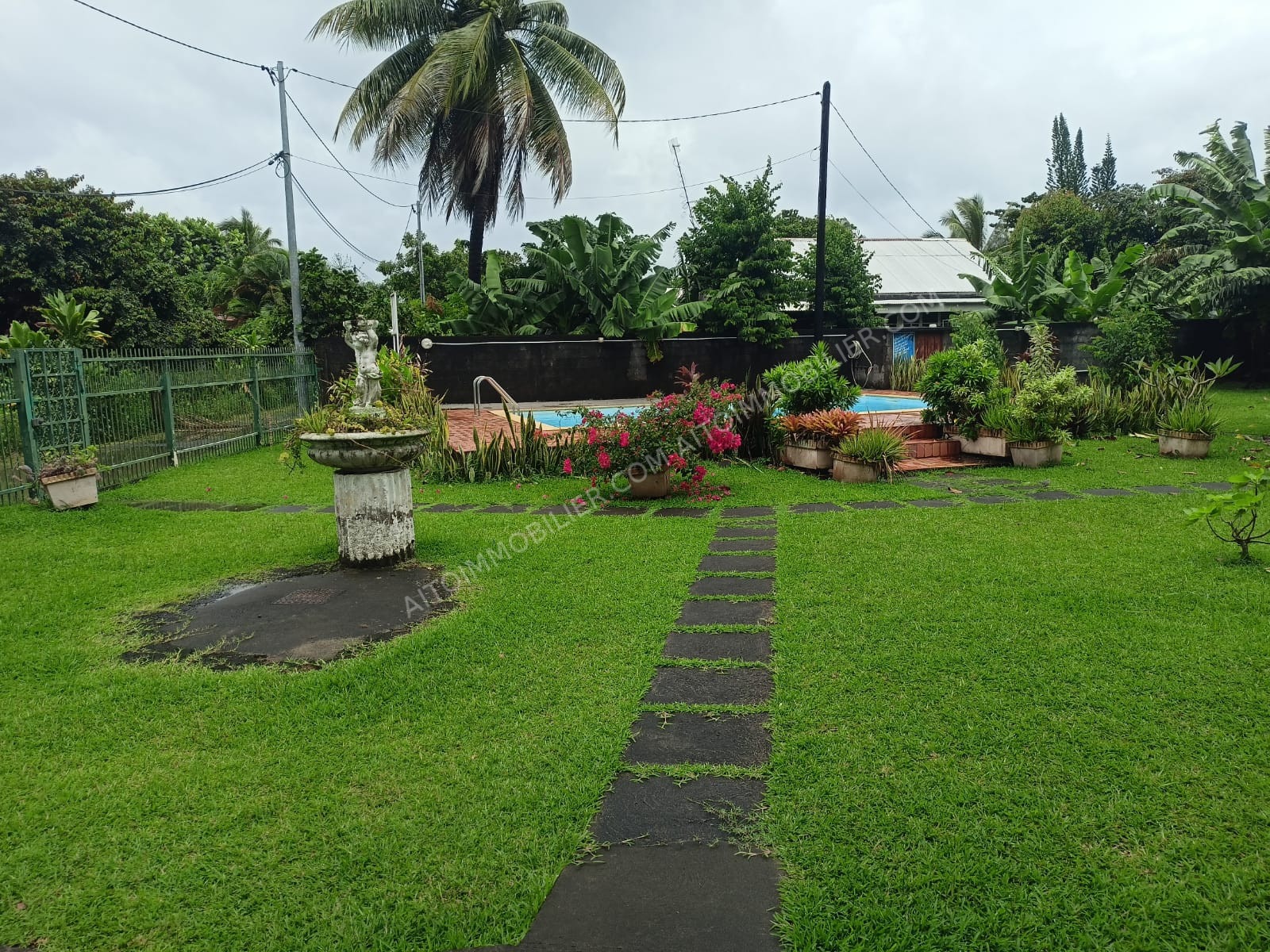 A LOUER APPARTEMENT F2 PAEA 8