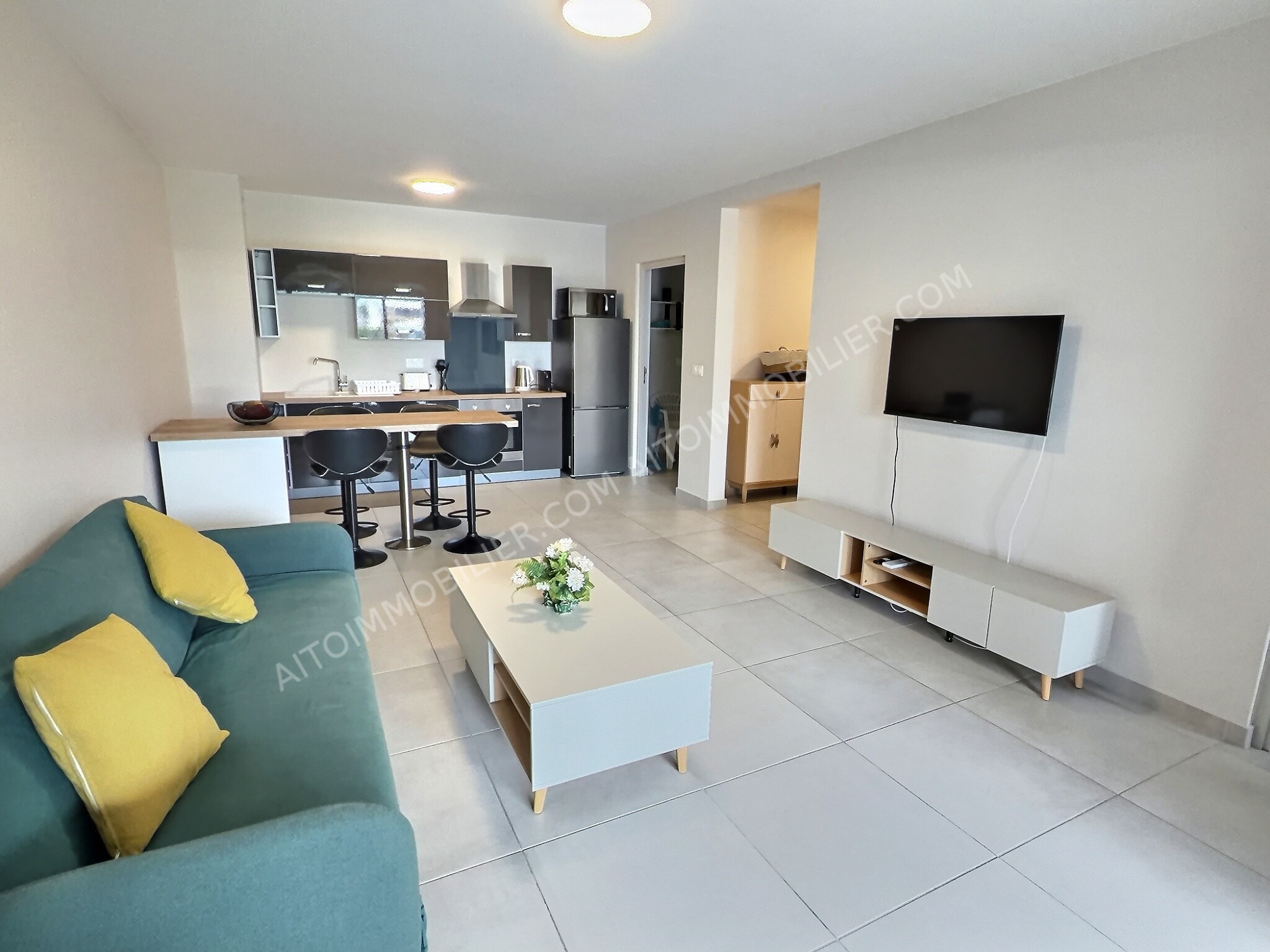 A LOUER APPARTEMENT F2 TAUNOA 6