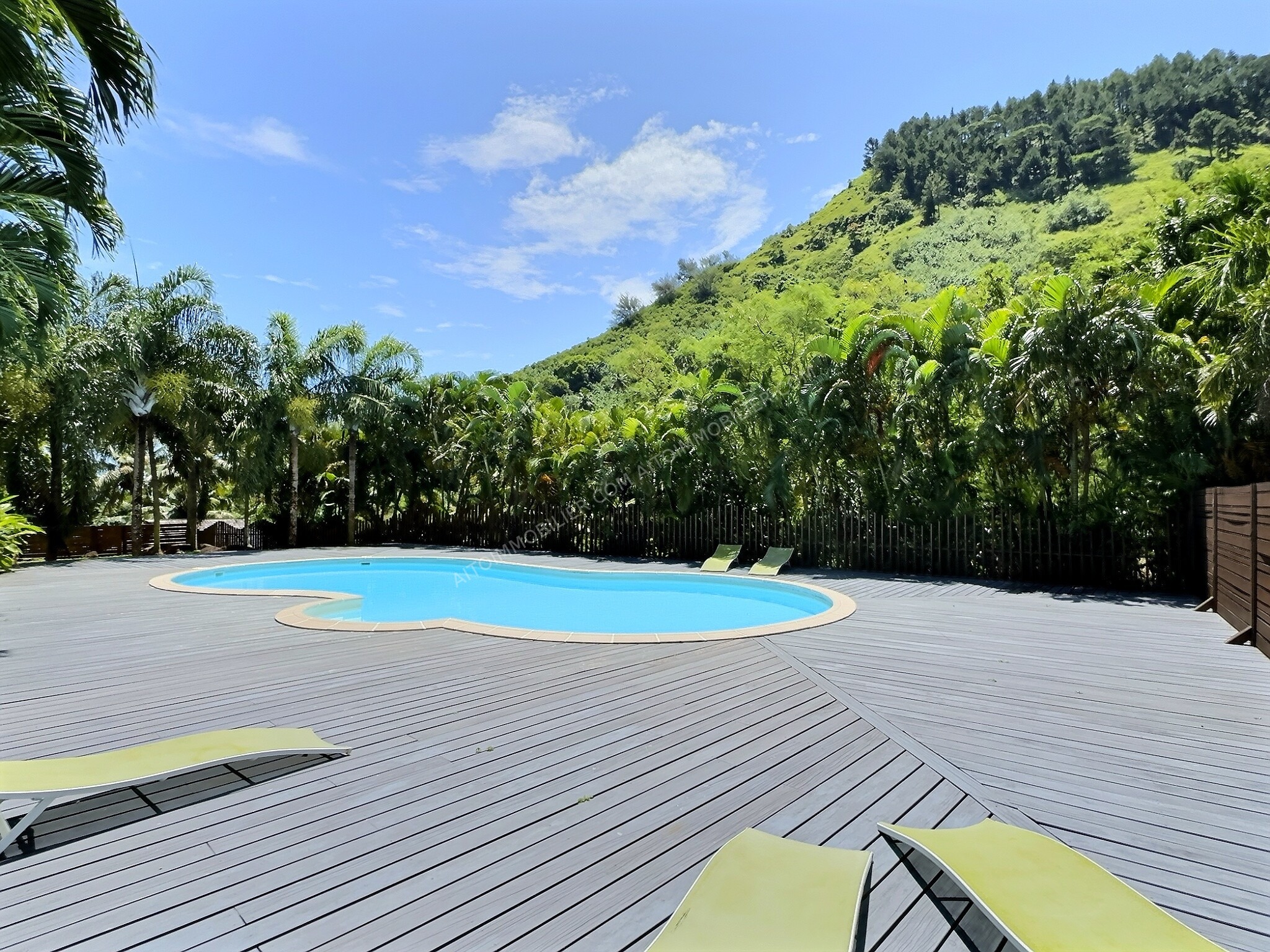 A VENDRE MAISON F3 MOOREA 11