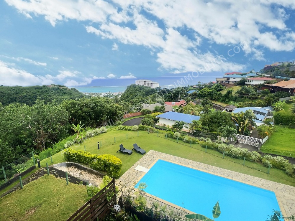 A LOUER APPARTEMENT F2BIS PUNAAUIA