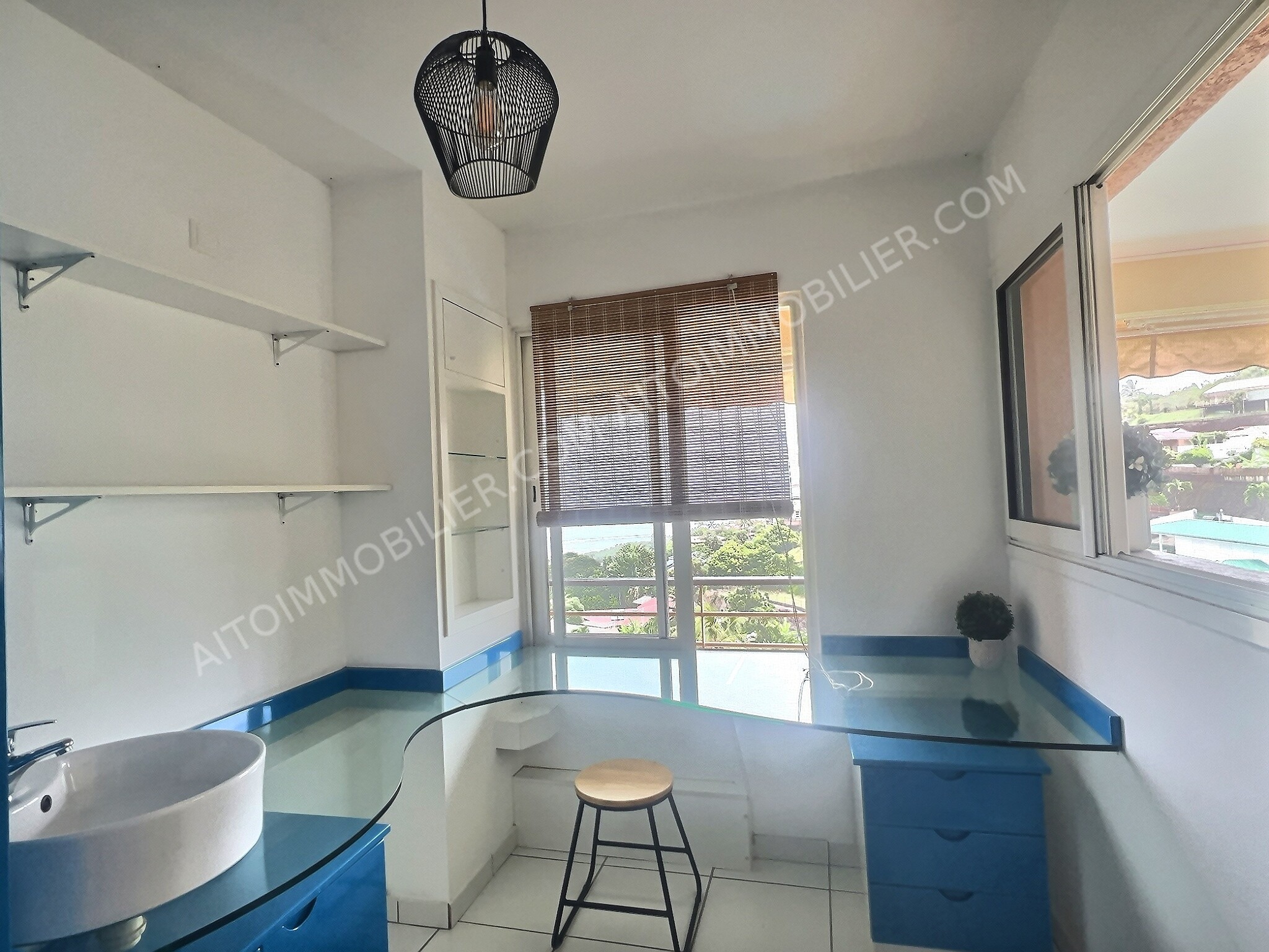 A LOUER APPARTEMENT F2BIS PUNAAUIA 4