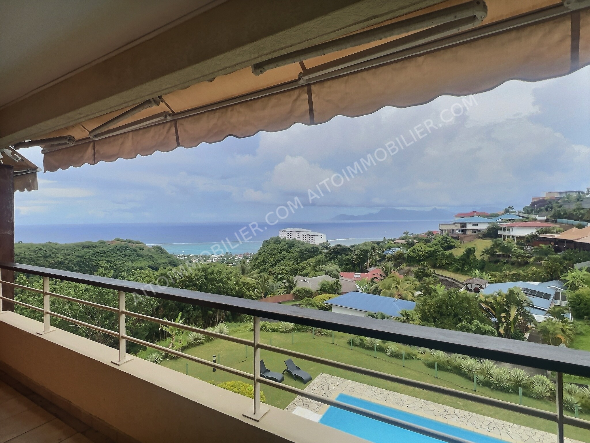 A LOUER APPARTEMENT F2BIS PUNAAUIA 8