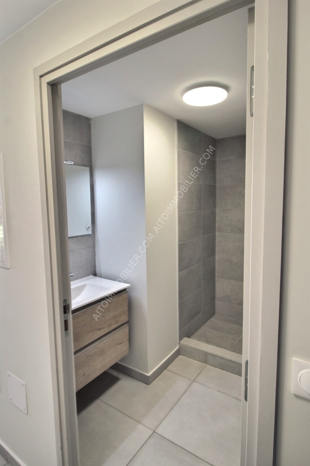 A LOUER STUDIO PAPEETE TAUNOA 4