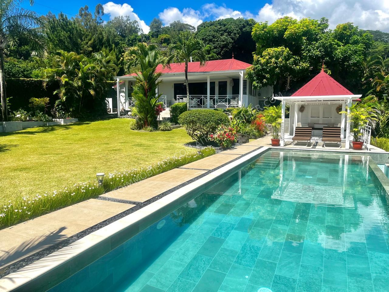 VENTE MAISON SUR PAMATAI 3