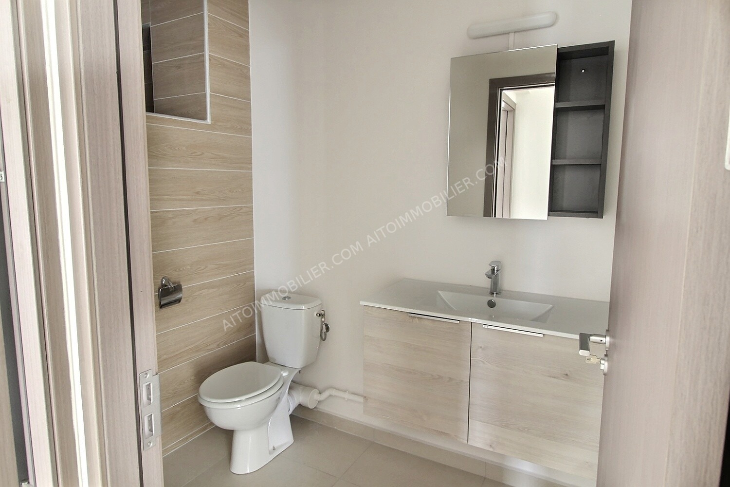 A LOUER APPARTEMENT F3 PAPEETE 6