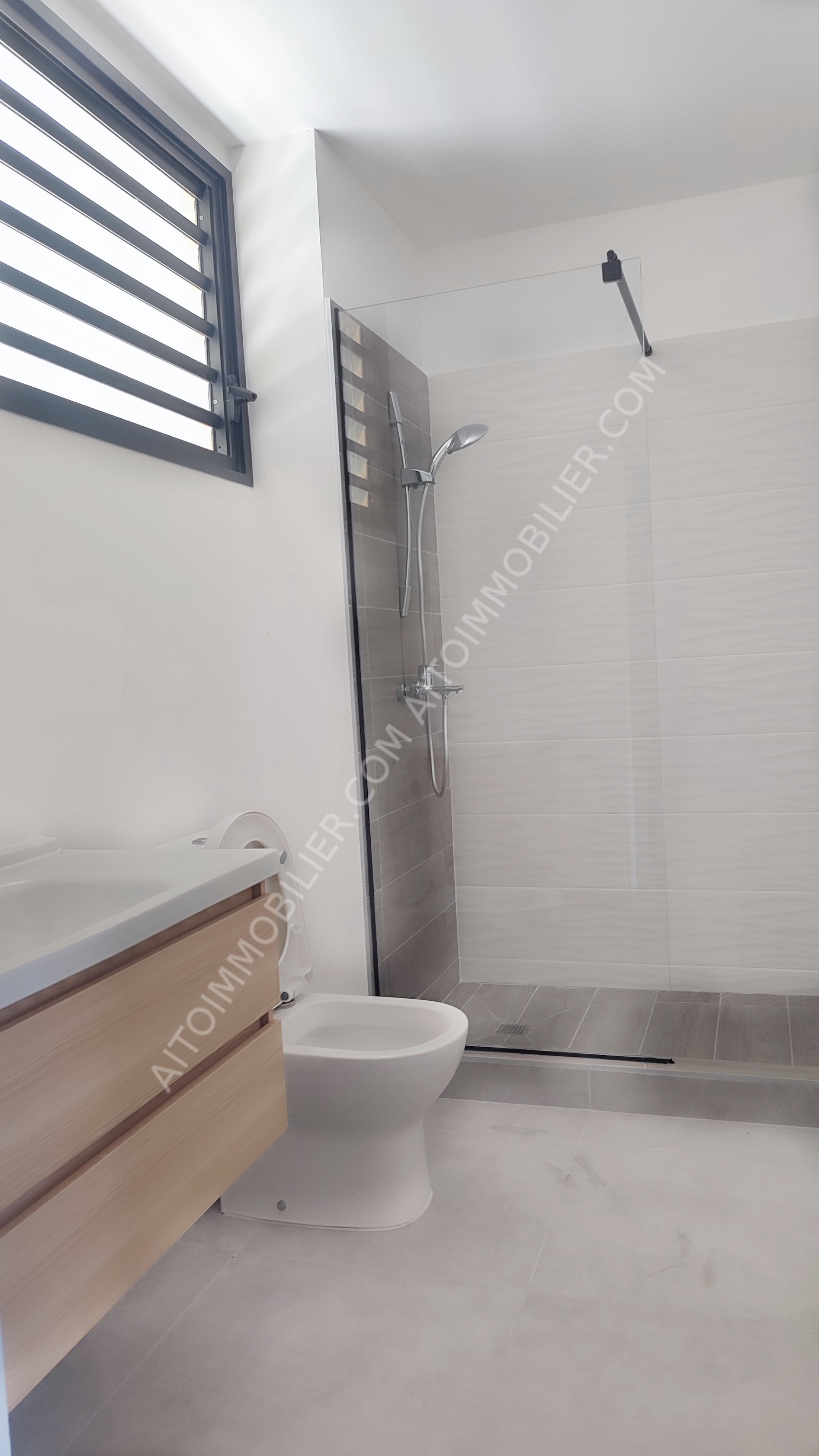 A LOUER APPARTEMENT F2 RDJ PAPEETE 5