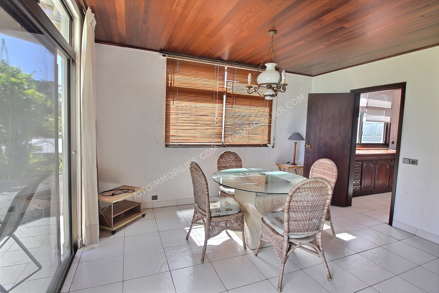 A LOUER APPARTEMENT T2 RDC MAHINARAMA 3