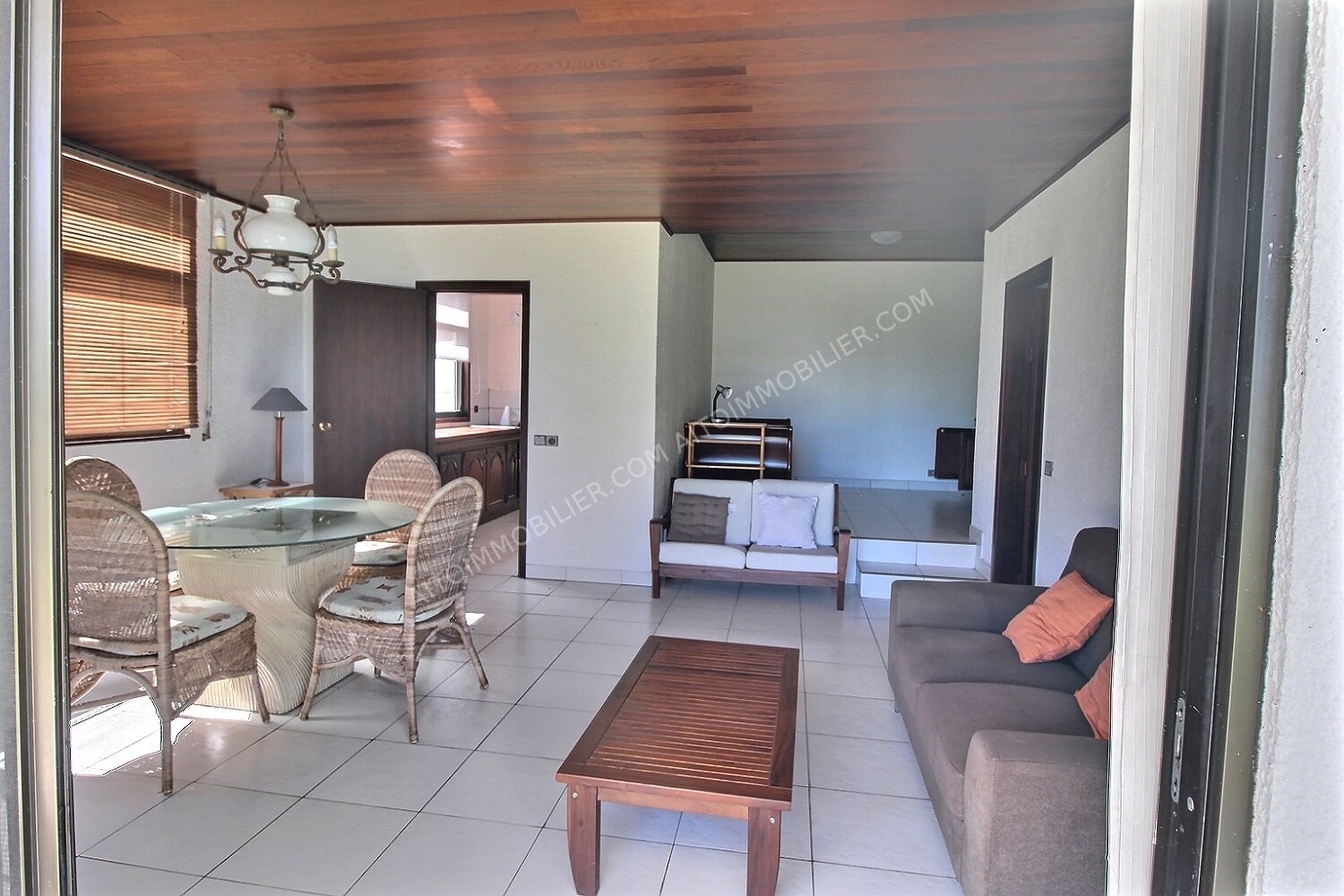 A LOUER APPARTEMENT T2 RDC MAHINARAMA 2