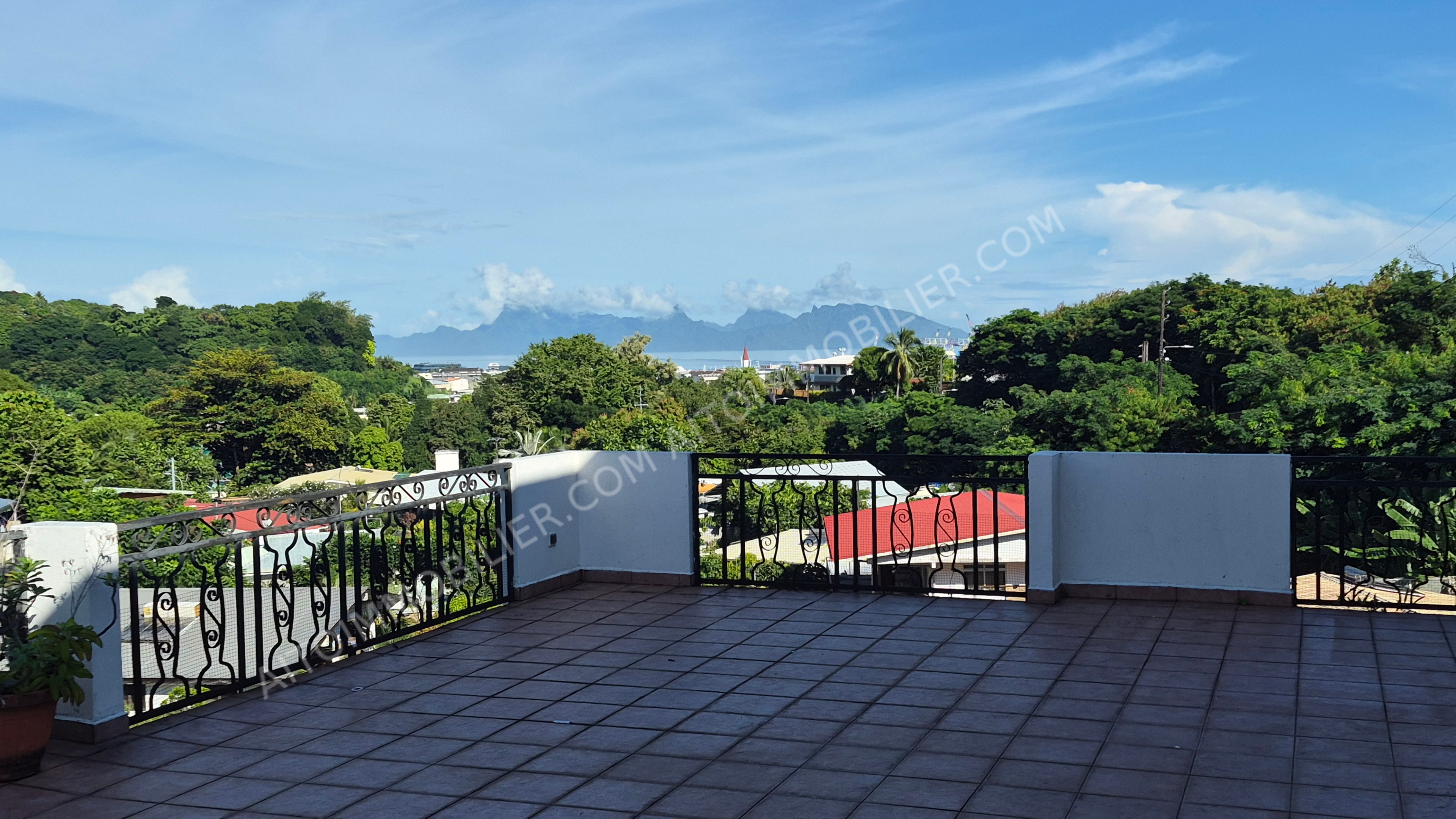 A LOUER APPARTEMENT EN BAS DE MAISON F4 PAPEETE 4