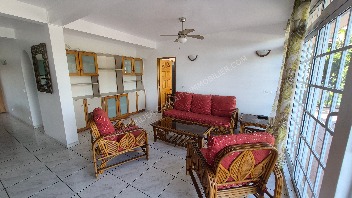 A LOUER APPARTEMENT EN BAS DE MAISON F4 PAPEETE