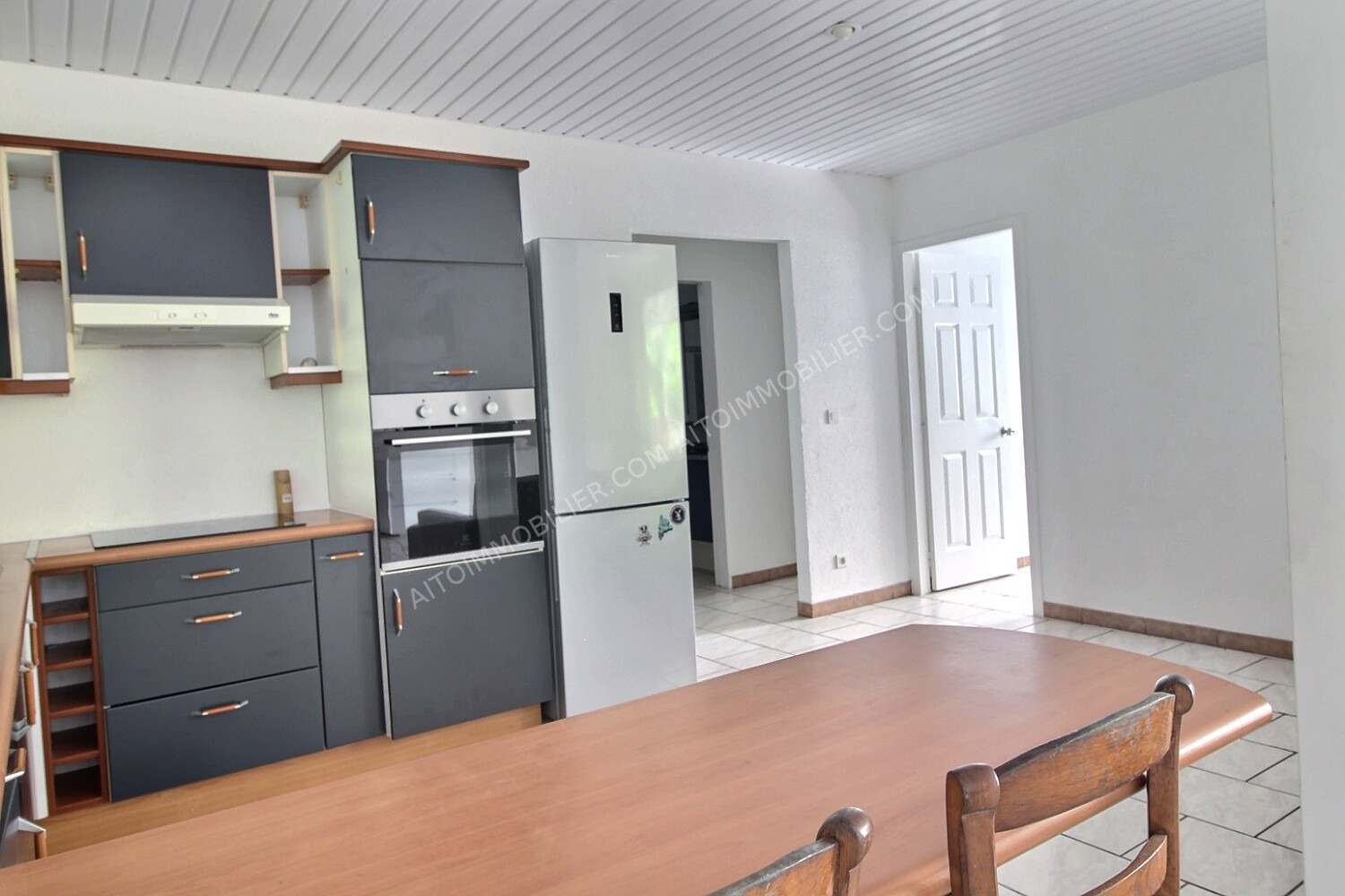 A LOUER BAS DE MAISON F5 PUNAAUIA 4