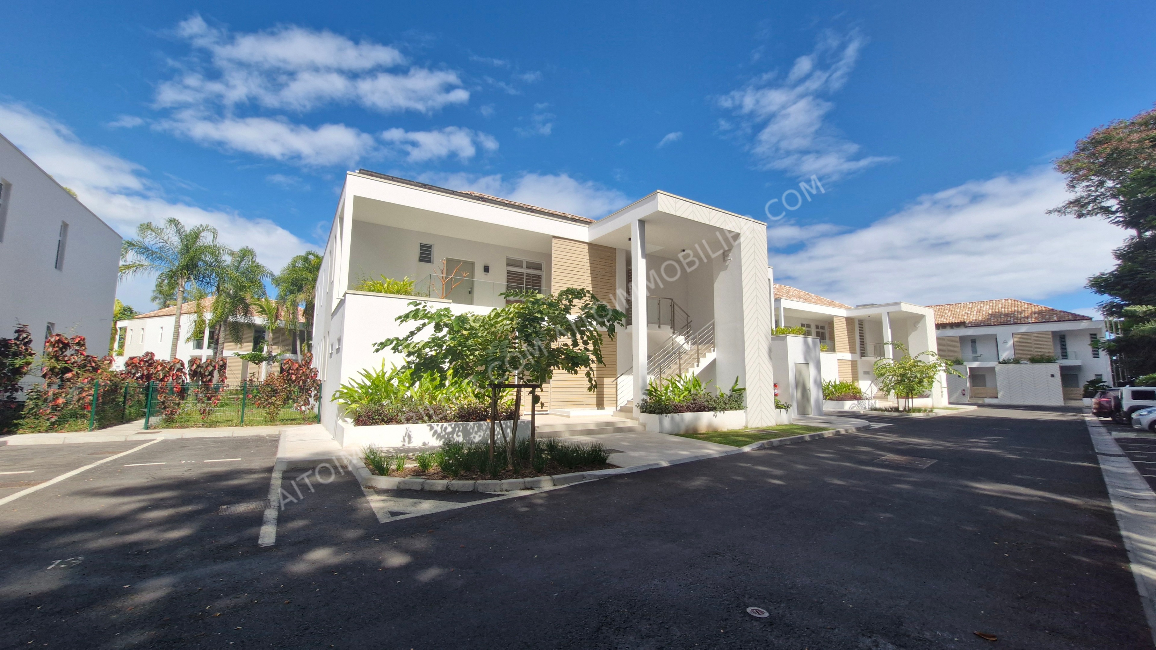 A LOUER APPARTEMENT F3 PAEA 8