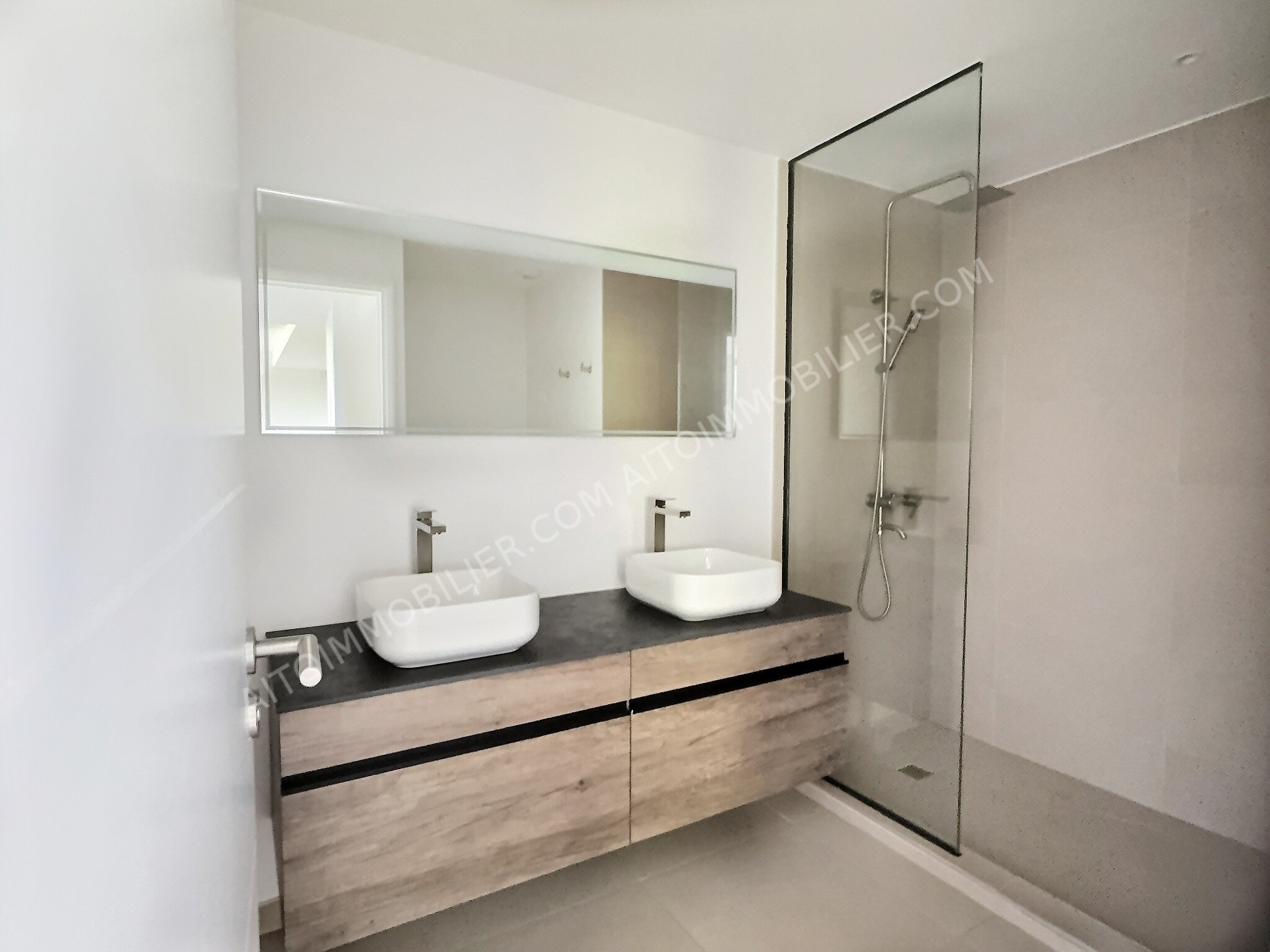A LOUER APPARTEMENT F3 PAPEETE 6