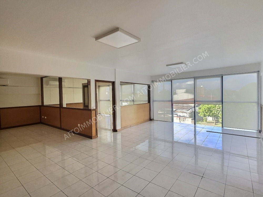 Local commercial 135 m²  Papeete