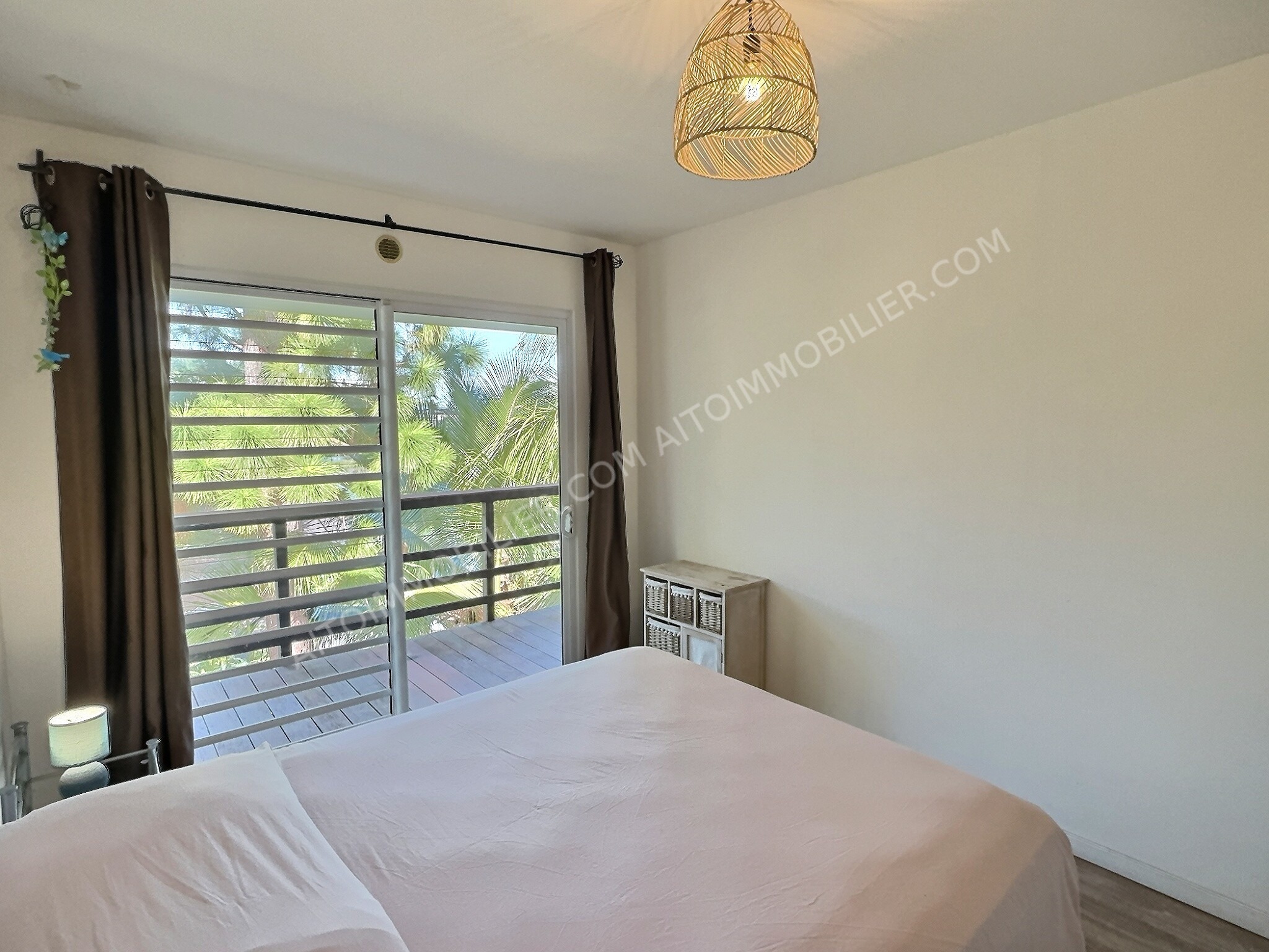 PUNAAUIA Vue mer et Moorea | Maison avec piscine en résidence sécurisée 8