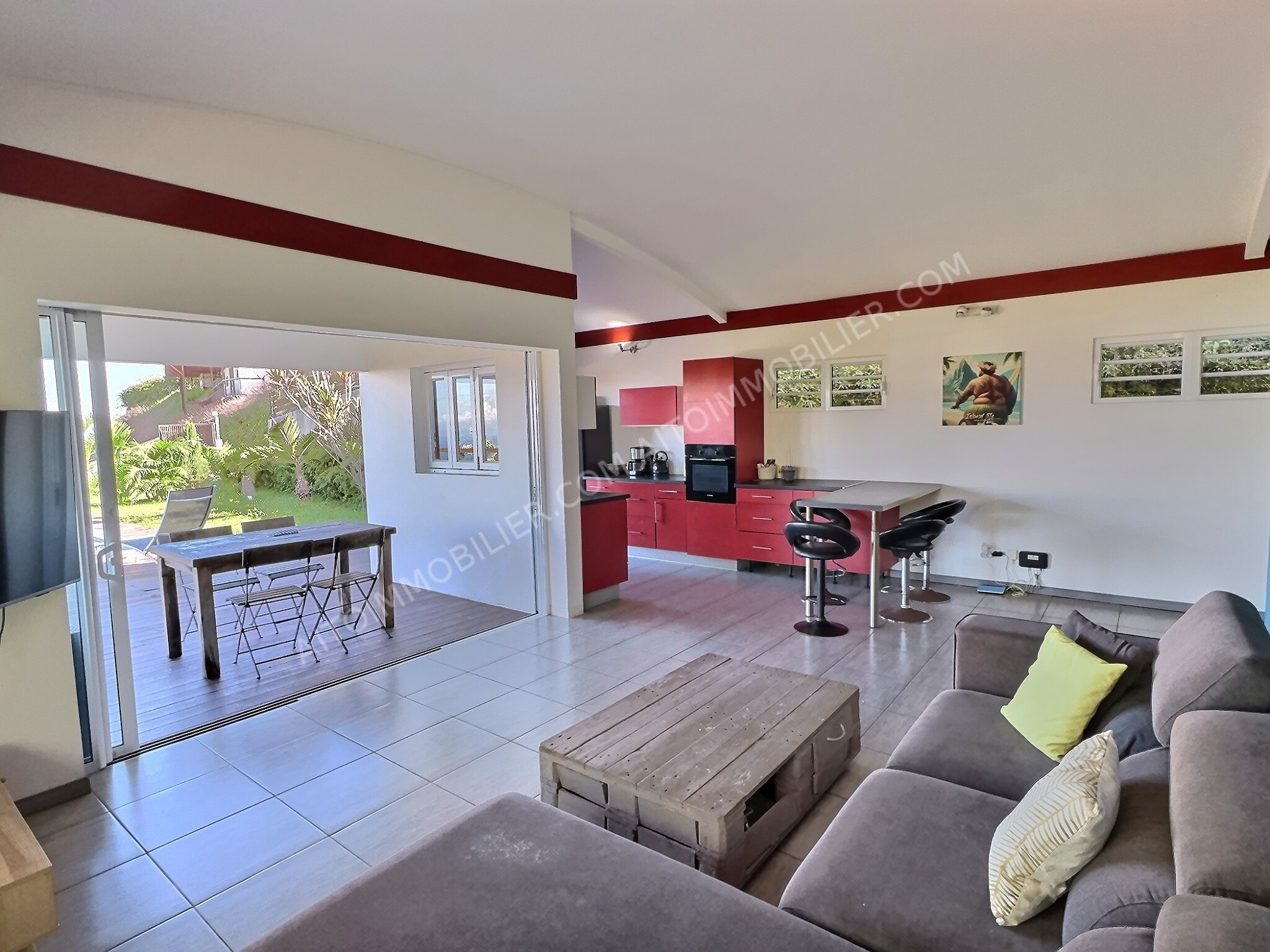 PUNAAUIA Vue mer et Moorea | Maison avec piscine en résidence sécurisée 4