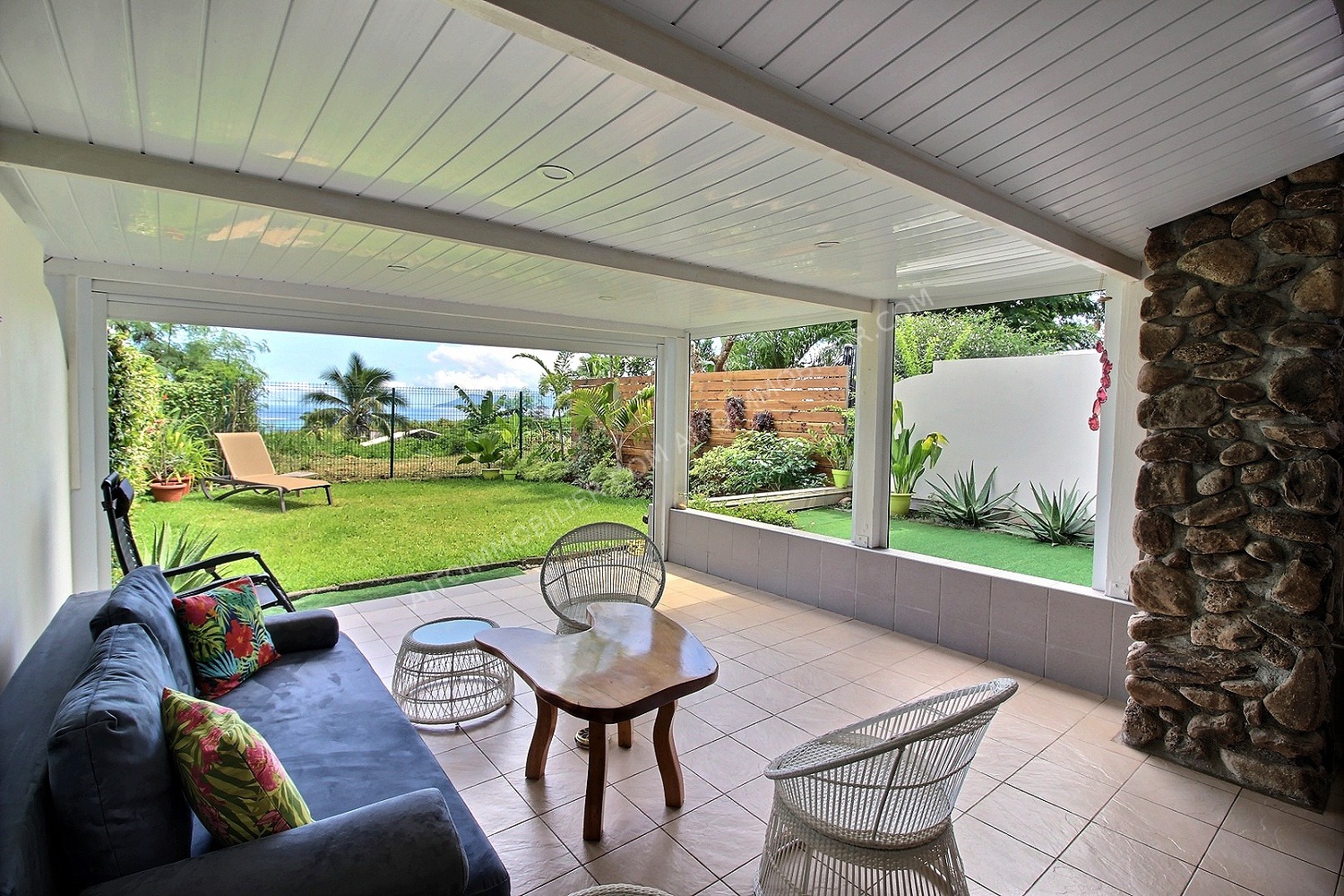 PUNAAUIA ROYAL PALM'S F2 REZ-DE-JARDIN AVEC TERRASSE ET JARDIN PRIVATIF