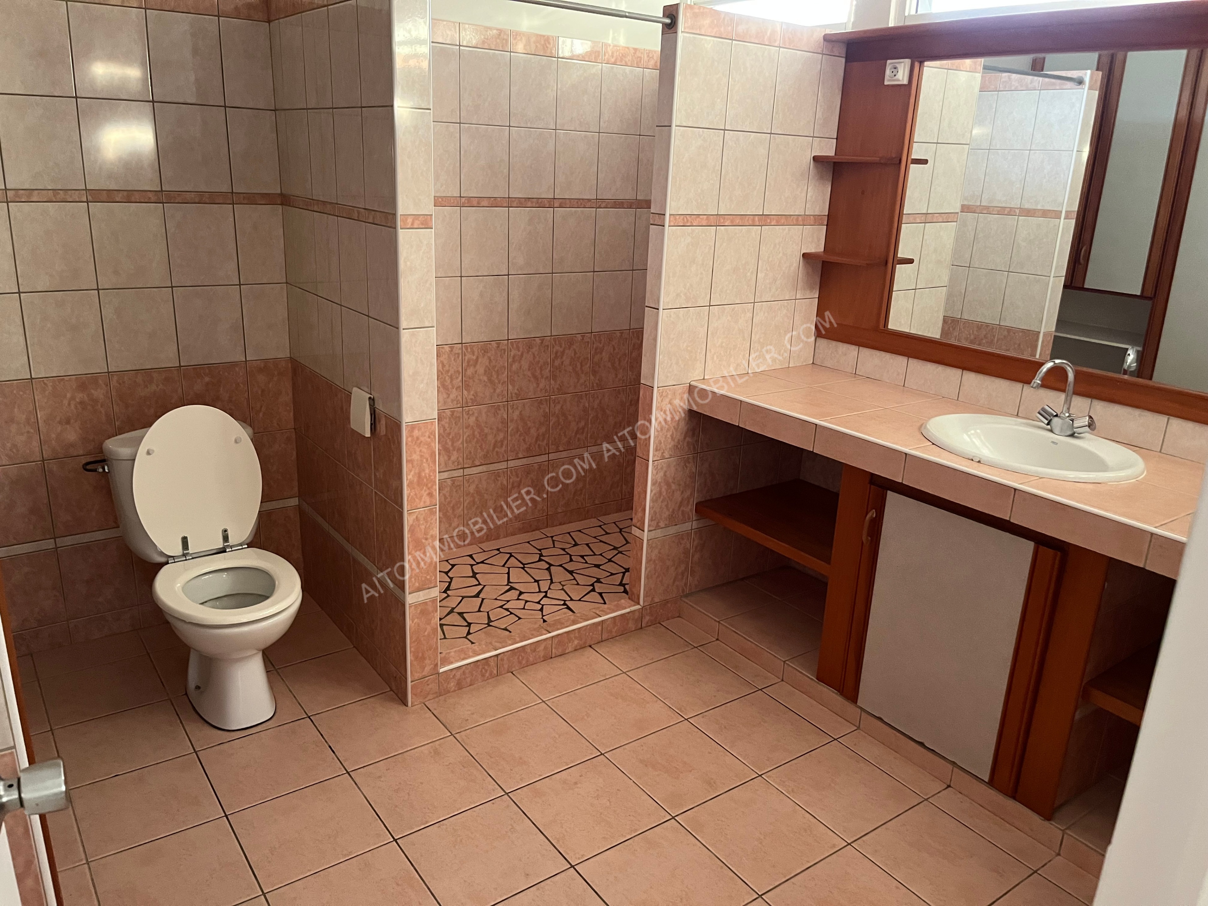 A LOUER MAISON F4 MAHINA 5