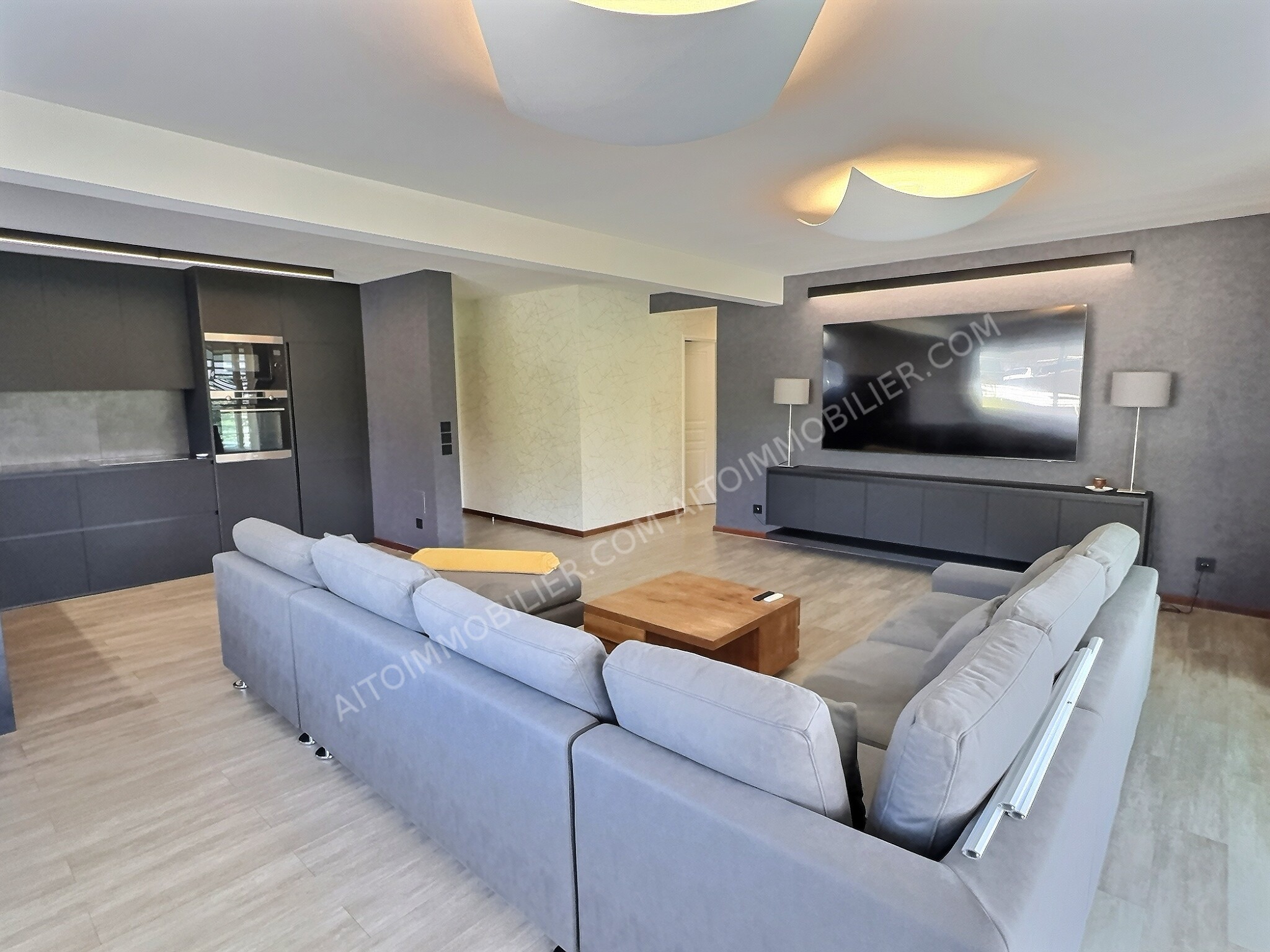 F3 DE STANDING  TERRASSE EXCEPTIONNELLE DE 113 M²  VUE RADE DE PAPEETE 3