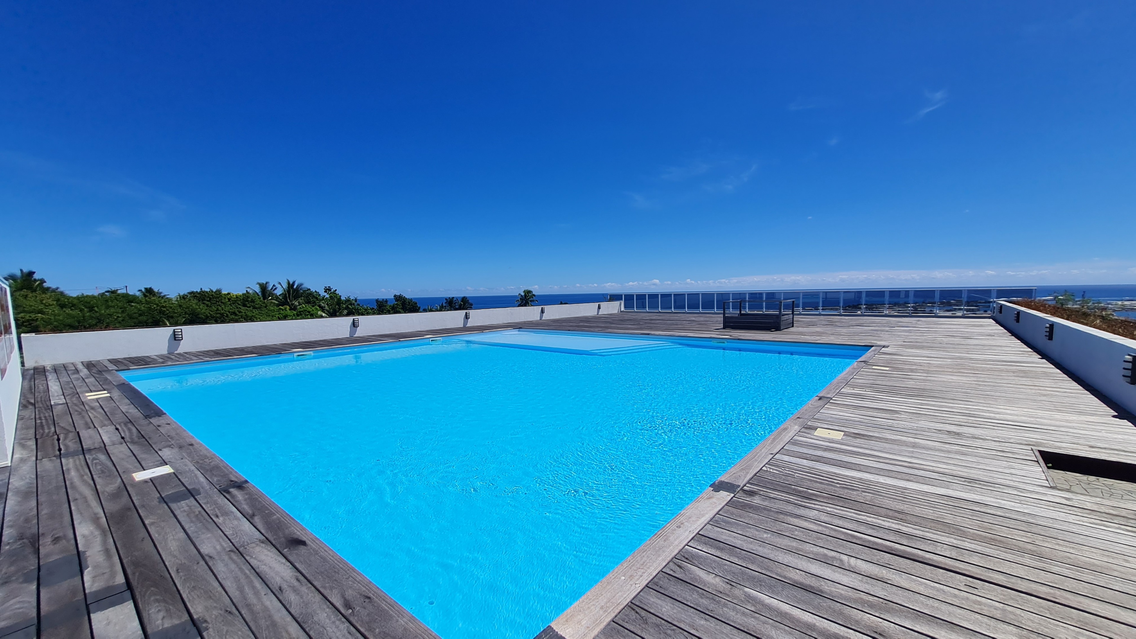 F3 DE STANDING  TERRASSE EXCEPTIONNELLE DE 113 M²  VUE RADE DE PAPEETE 11