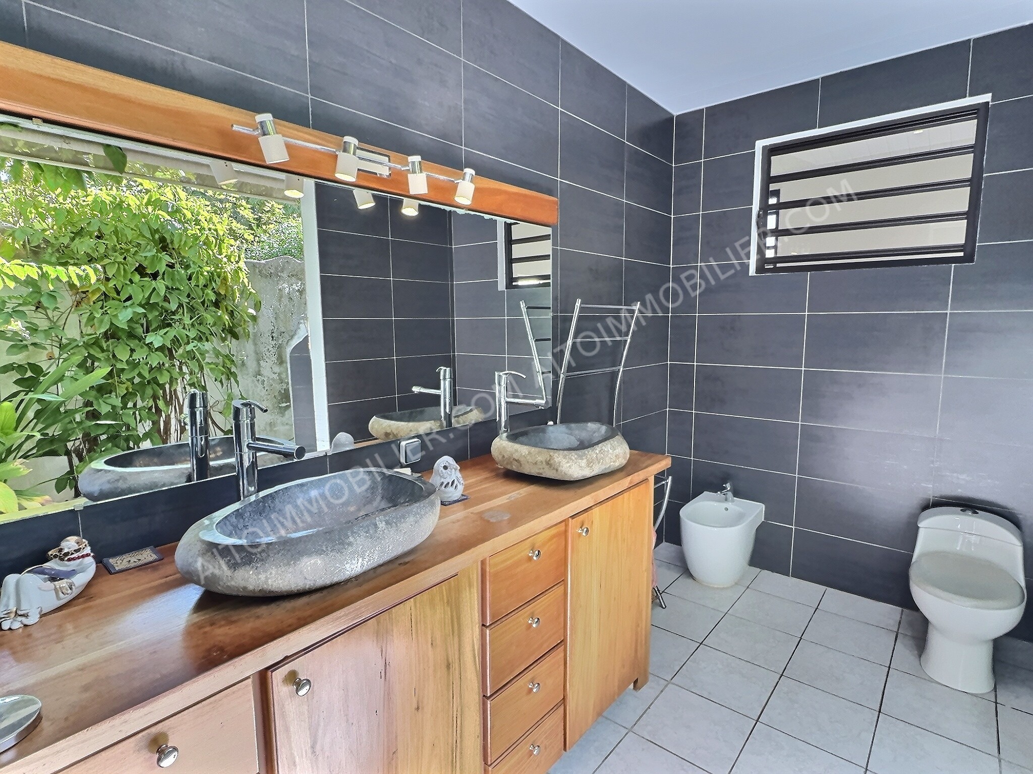 Moorea propriété familiale avec une maison de 4 chambres 9