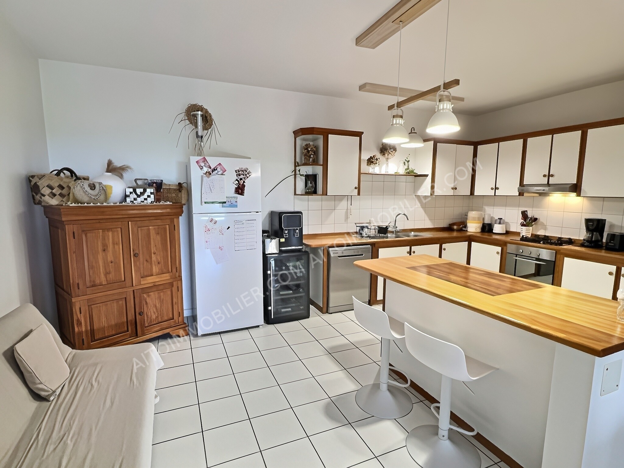 TAHITI - PIRAE BELVEDERE BEL APPARTEMENT F3 en DUPLEX AVEC PISCINE PRIVEE 2