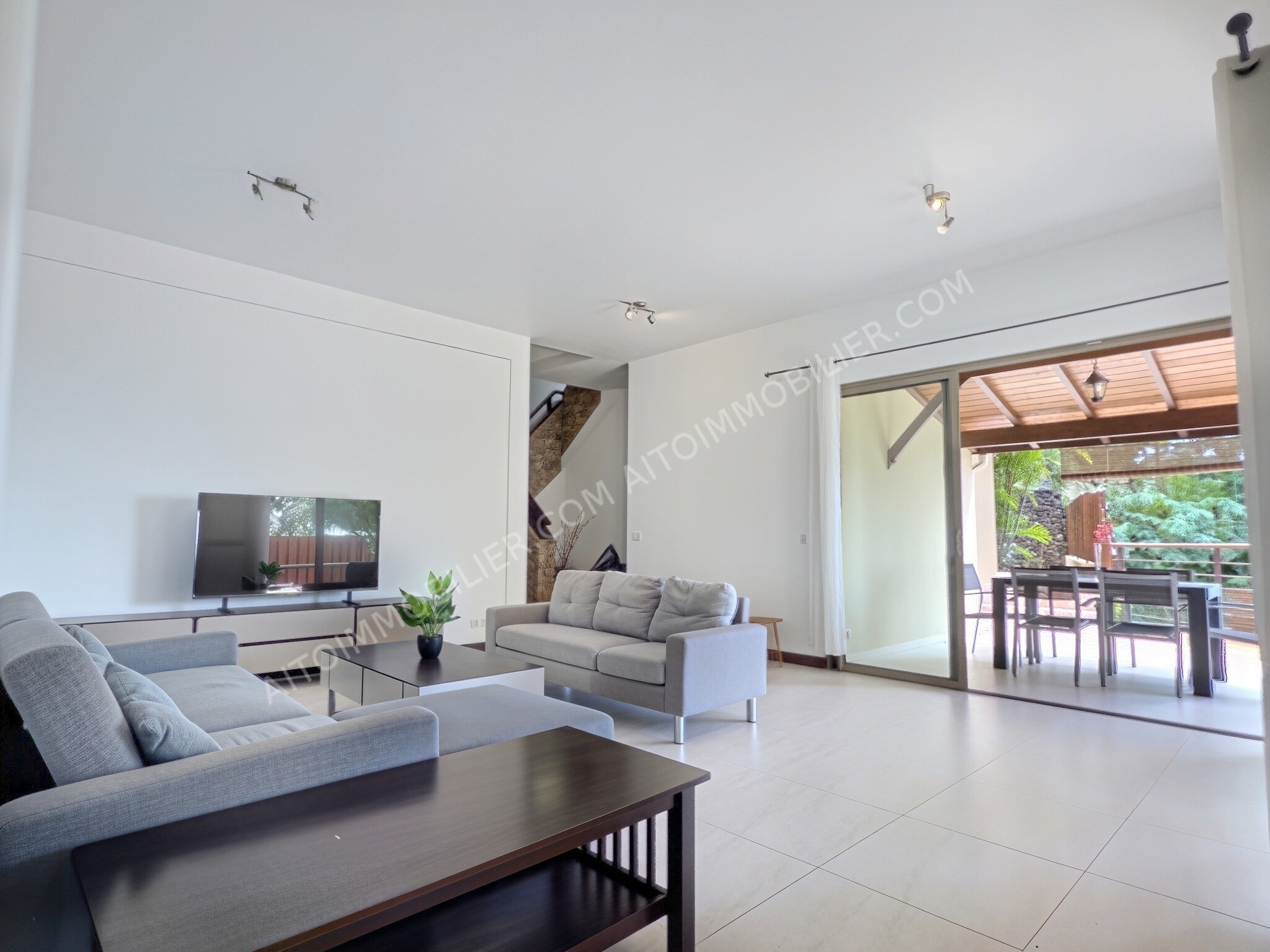 A LOUER BELLE MAISON PAPEETE TAHITI PIC ROUGE - 5 pièce(s) - 254 m2 4