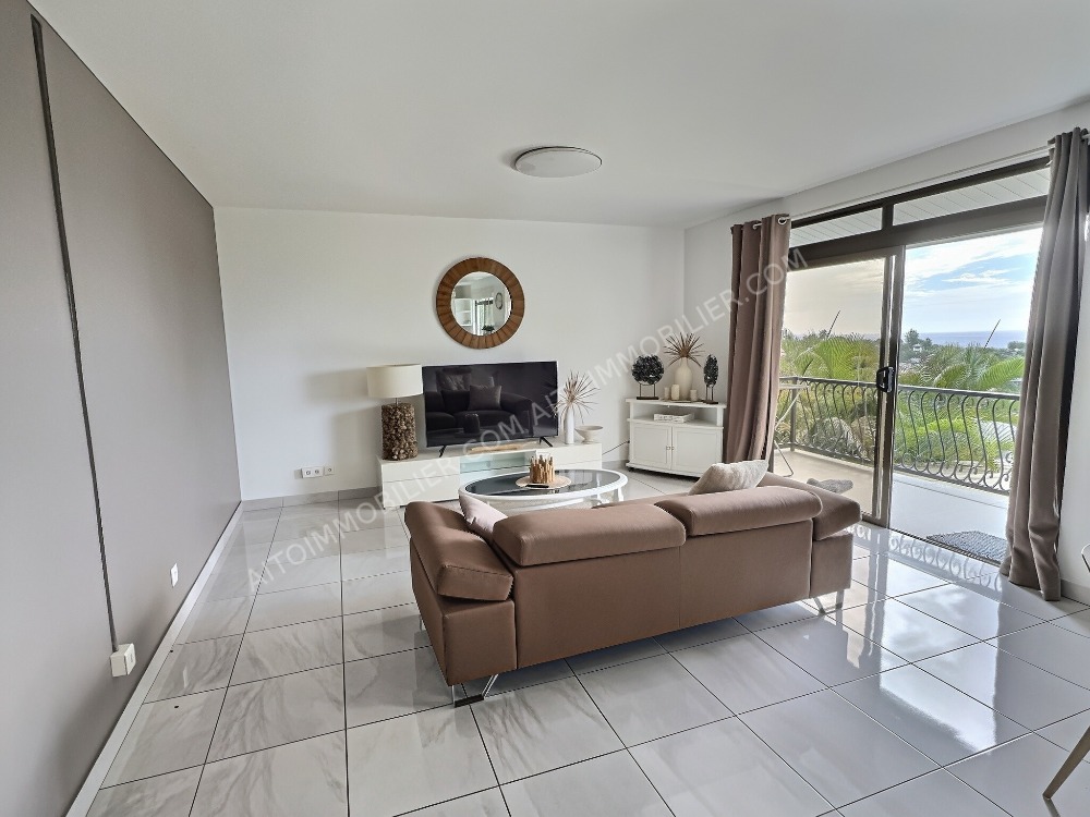 A LOUER APPARTEMENT F3 PAMATAI