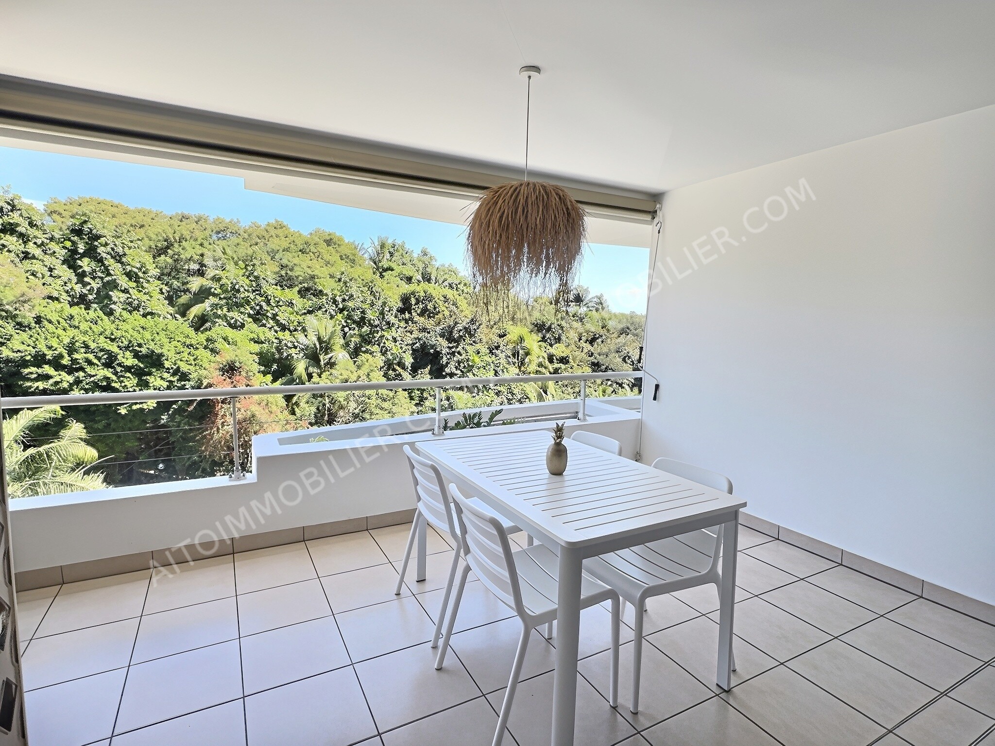 A LOUER APPARTEMENT F2 PAMATAI 1