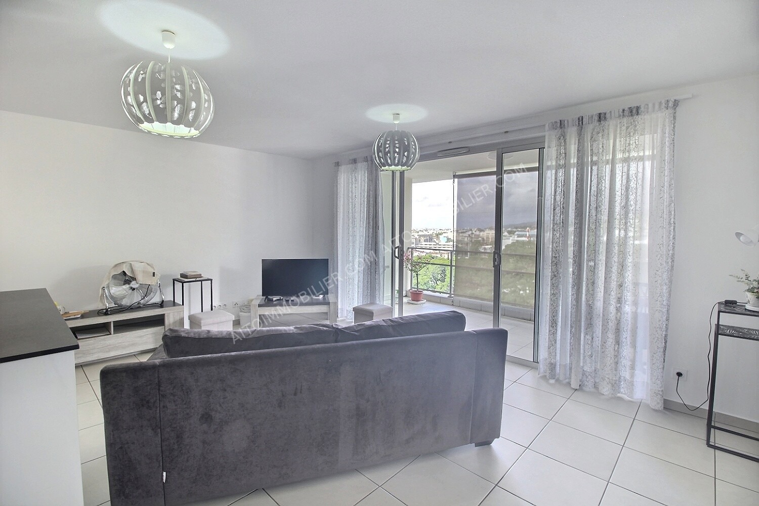 A LOUER APPARTEMENT F2 PAPEETE 2