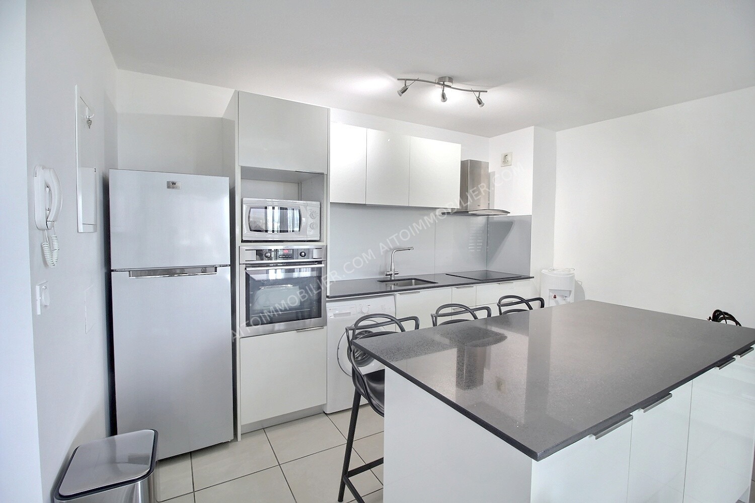 A LOUER APPARTEMENT F2 PAPEETE 3
